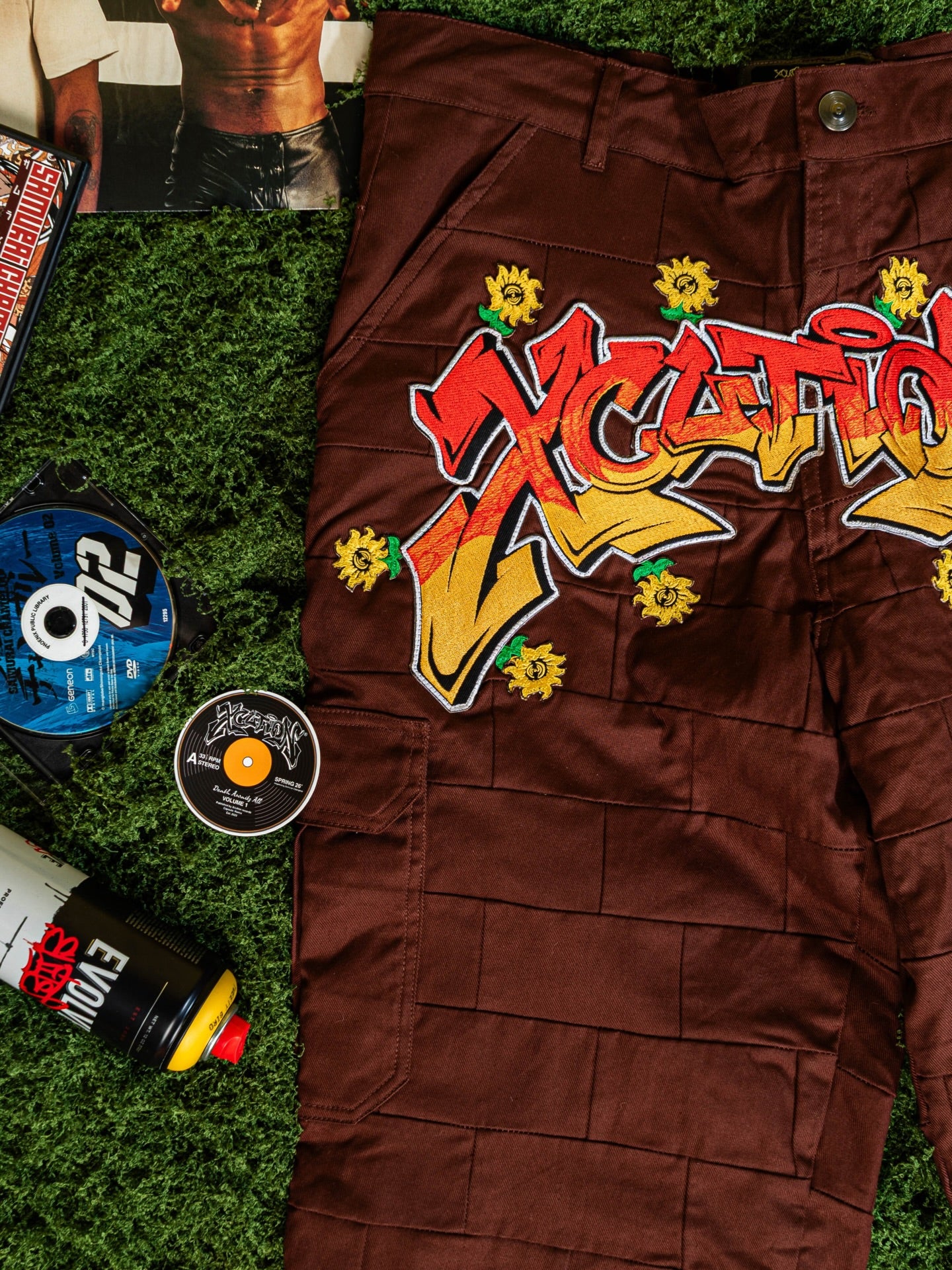 Brick wall graffiti pants (pre-order)