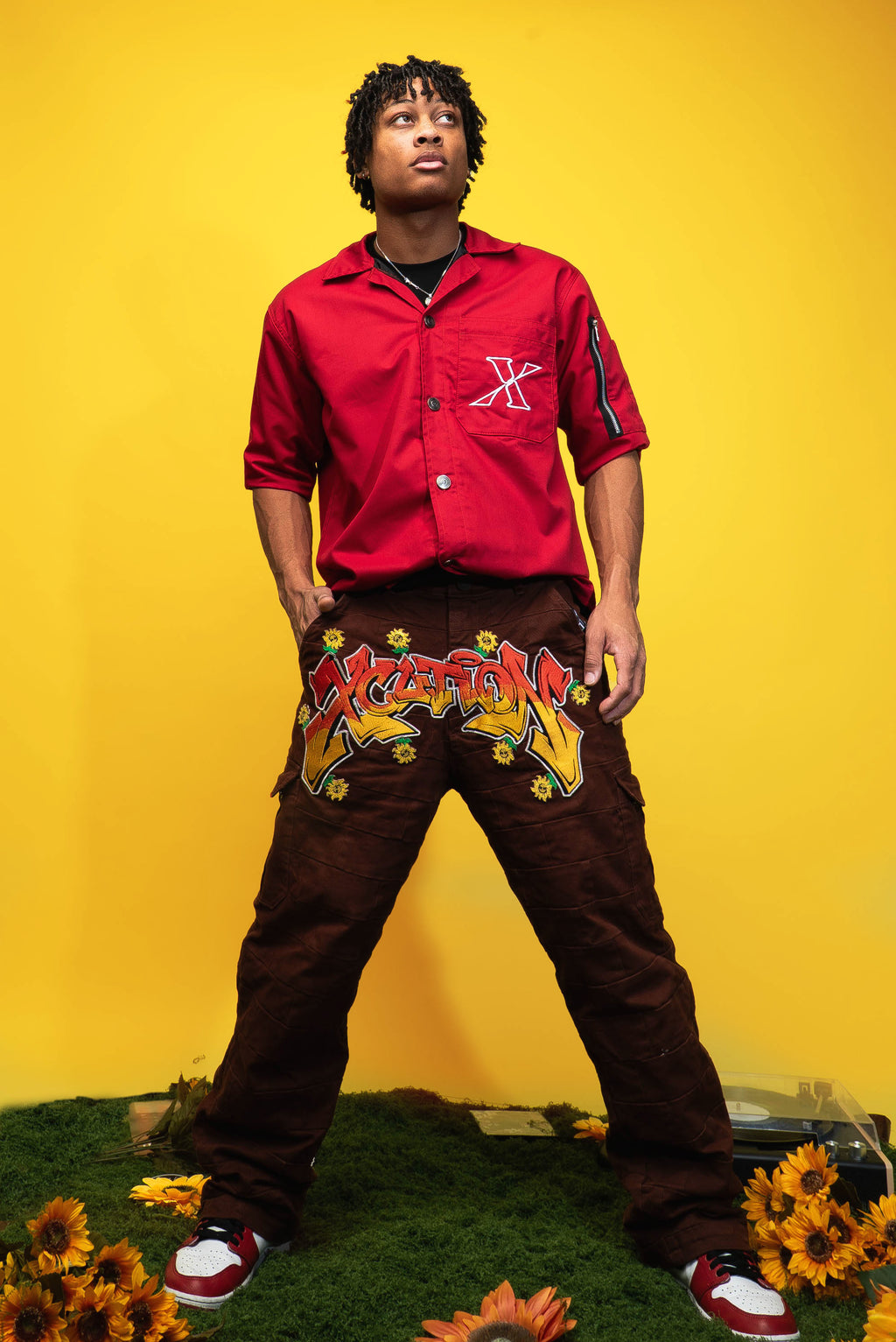 Brick wall graffiti pants (pre-order)